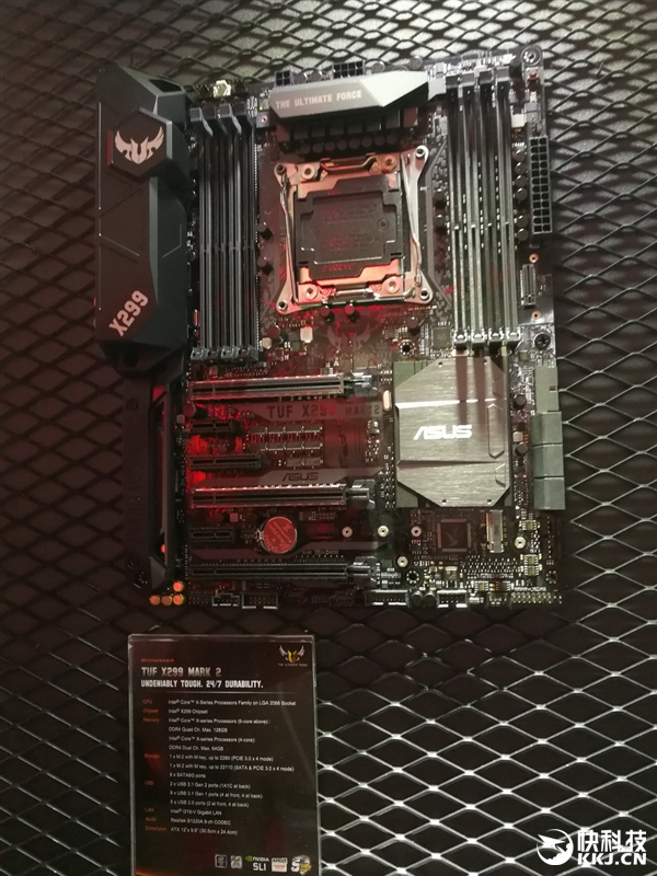 18����ը�ѣ�X299����ȫ����M.2 SSD���ȵ�