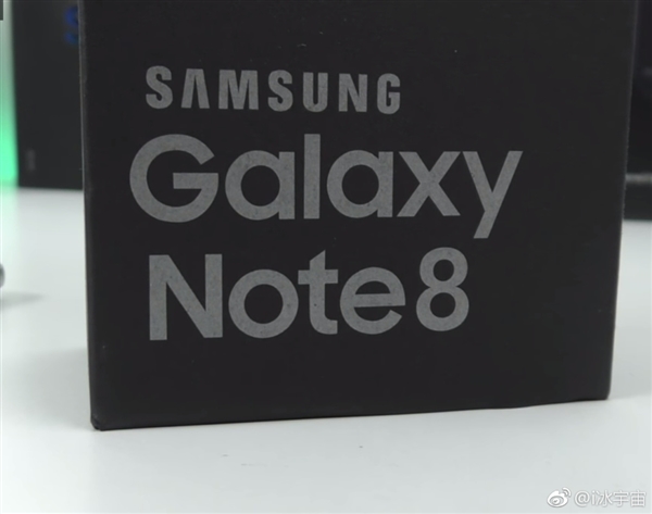 ����Note 8��û¶��ͱ�ɽկ�ˣ���Ļ�����ڱߴ�
