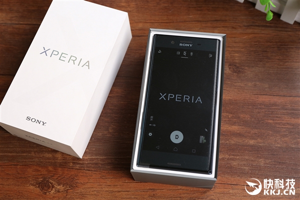 4K������835������XZ Premium����ͼ��