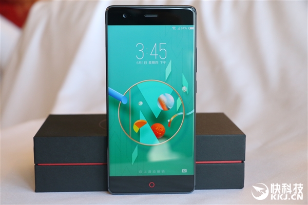 ��ǿ�ޱ߿��콢��nubia Z17���ͼ�ͣ���������