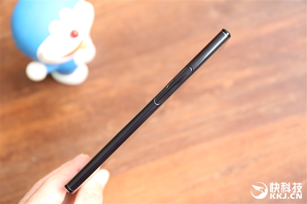 4K������835������XZ Premium����ͼ��