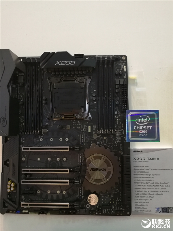 18����ը�ѣ�X299����ȫ����M.2 SSD���ȵ�