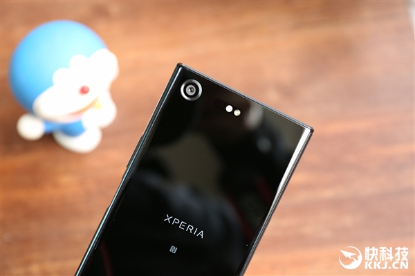 4K������835������XZ Premium����ͼ��