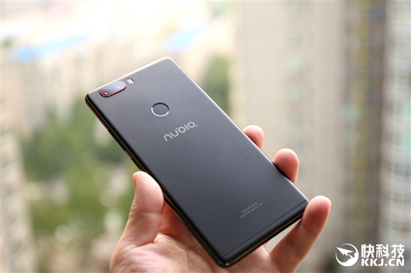 8Gڴ棡nubia Z17ͼͣޱ߿ж