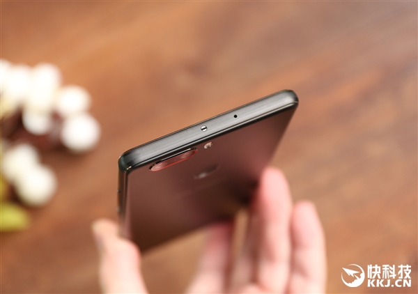 8Gڴ棡nubia Z17ͼͣޱ߿ж