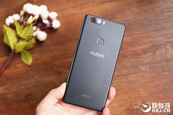 8Gڴ棡nubia Z17ͼͣޱ߿ж