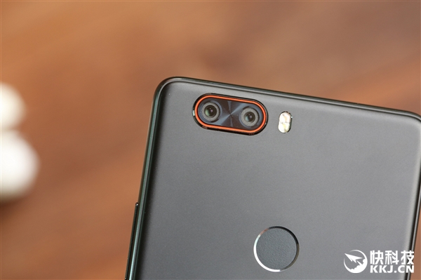 8Gڴ棡nubia Z17ͼͣޱ߿ж