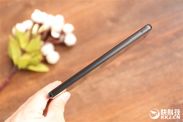 8Gڴ棡nubia Z17ͼͣޱ߿ж