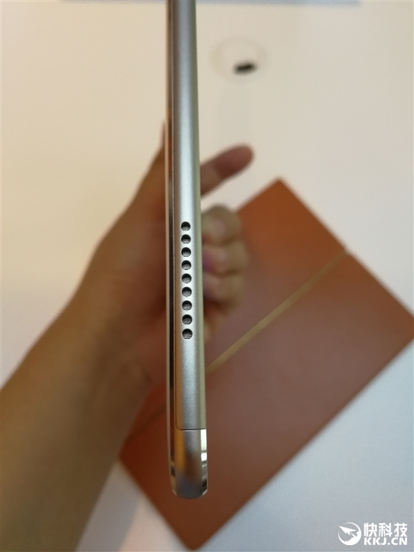 SurfaceУΪMateBook Eͼͣһ/2K/ָ