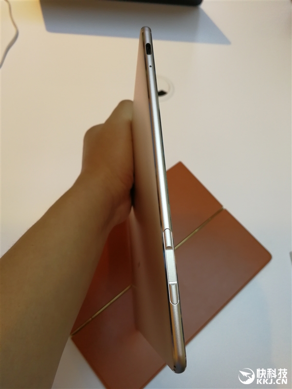 SurfaceУΪMateBook Eͼͣһ/2K/ָ