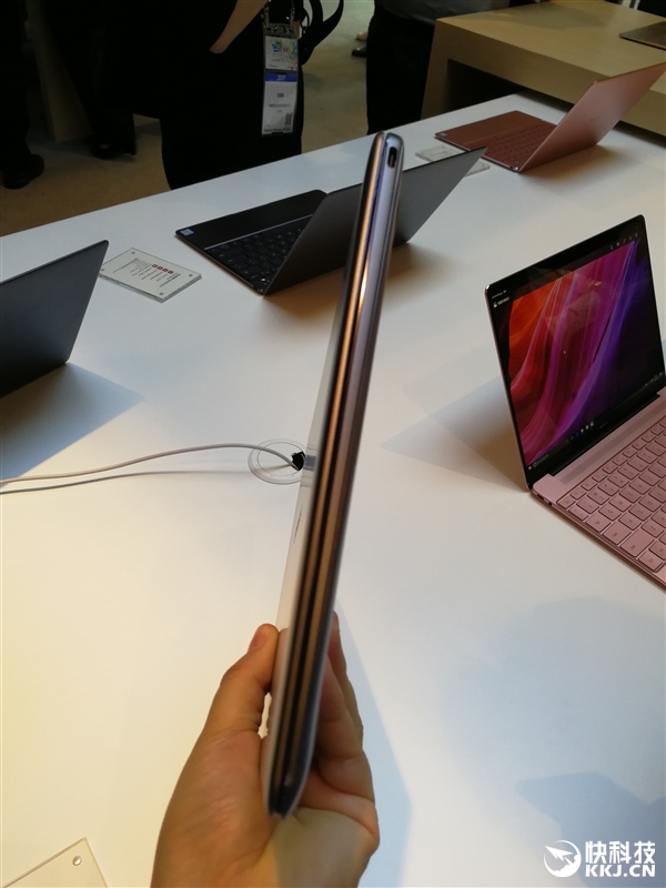 A4ֽСΪMateBook Xֳͼͣխ߿ж