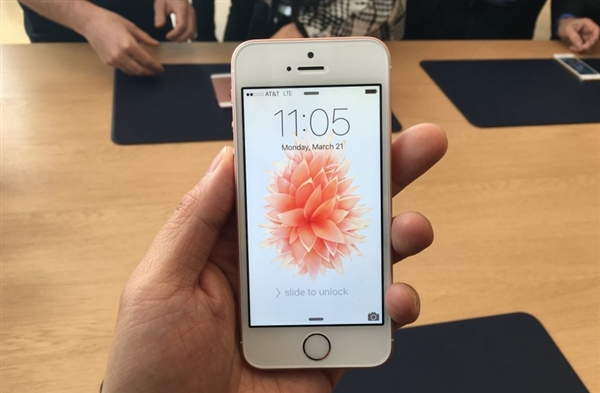 ��ȫ������ѹ��С������iPhone SE�������ˣ�