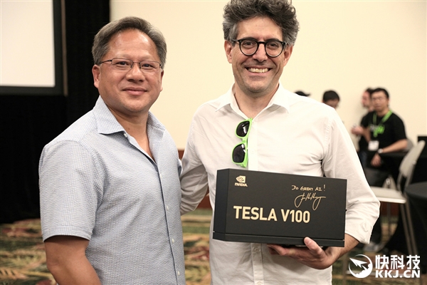 ѫֱʣ򶥼AIţTesla V100㿨