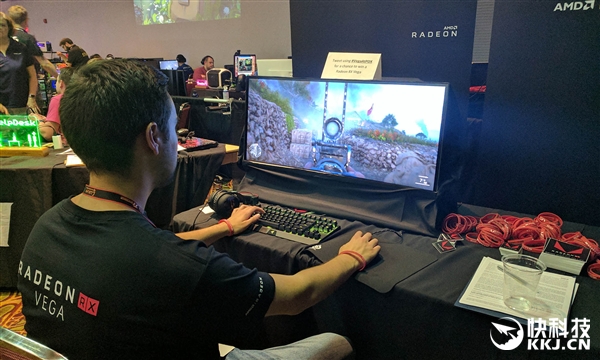 AMD콢ԿRX Vegaװʵ⣺ϷGTX 1080