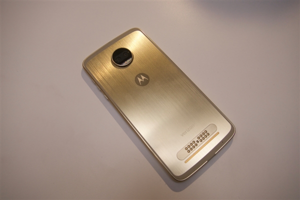 Moto Z2 Force���ͼ�ͣ�6.1mm����������