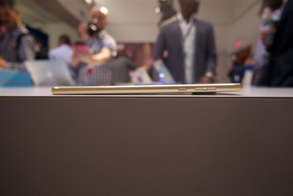 Moto Z2 Force���ͼ�ͣ�6.1mm����������