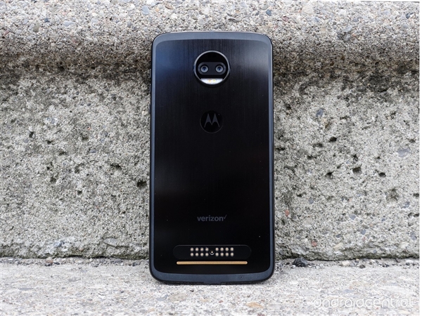 4800Ԫ�����뷢��Moto Z2F������835/������/˫��