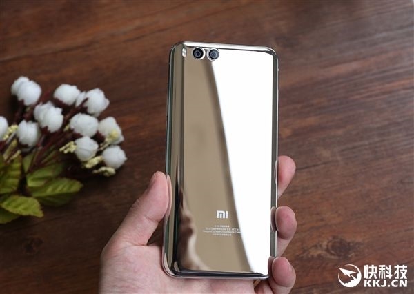 ���ˣ�С��6����̽���汻������9�� ��������