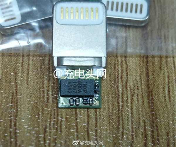 �߶ȼ��� iPhone 8������Lightning�ӿ��ع�