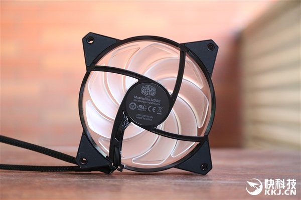 42���Ź⣡�����������B120/B240 RGBˮ��ɢ��������ͼ��