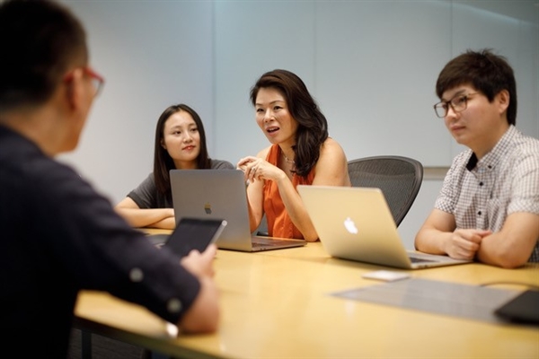 ƻ���й�Ů�ϴ������Ϻ������й�Ա������潻��