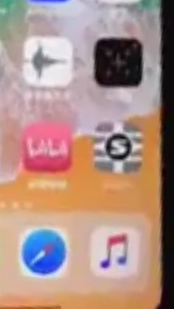 ����������iPhone 8��iOS 11�������й¶