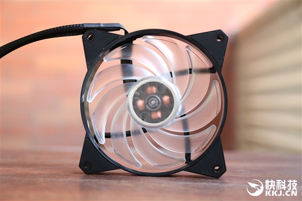 42���Ź⣡�����������B120/B240 RGBˮ��ɢ��������ͼ��