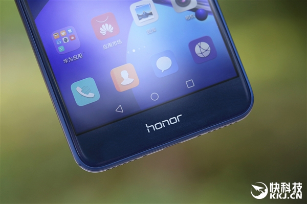 ��ҫV9 play��ɫ���׷����䣺������������ʸ�