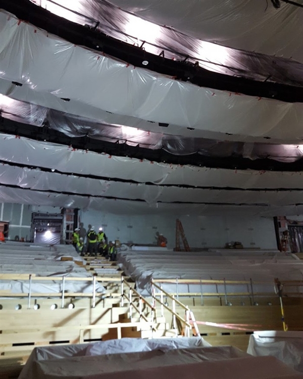 ����ð��͵��iPhone 8�������ھ�����Ƥɳ�� ������ȫ