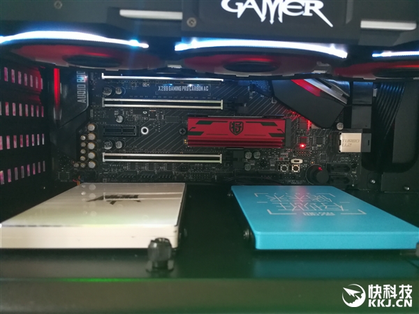 ��ֹ���Կ���Ӱ�۱����洢���̣�����8TB SSD