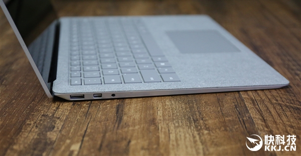΢��Surface Laptop����ͼ�ͣ�13����ǿ�ᱡ��