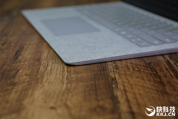 ΢��Surface Laptop����ͼ�ͣ�13����ǿ�ᱡ��