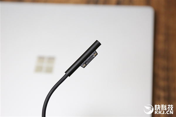 ΢��Surface Laptop����ͼ�ͣ�13����ǿ�ᱡ��