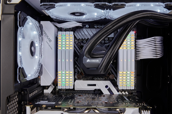 128GB 9988Ԫ��������Vengeance�����ڴ����£���ɫɢ��Ƭ��RGB��Ч