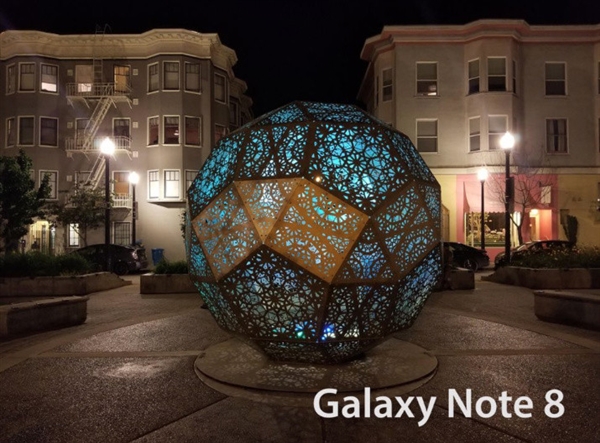 iPhone 8 Plus/����Note 8���նԱȣ�˭����ǿ�����콢��