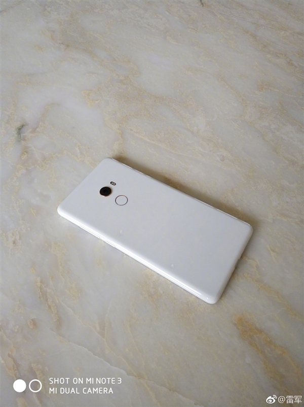 �׾�ɹȫ�մɰ�ɫ��С��MIX 2��������