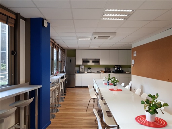 ������ǿAndroid���ʵ���������iPhone 8P