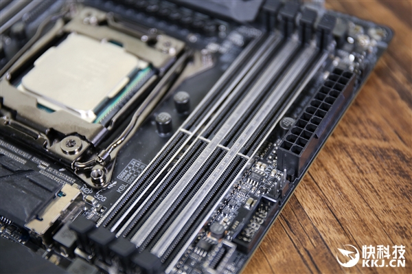 AORUS X299 Gaming 9忪ͼͣ5599Ԫ羺