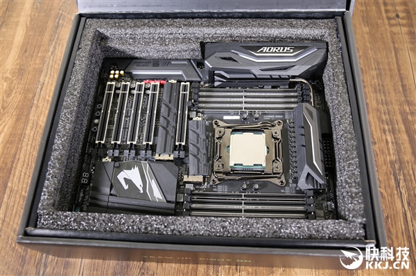 AORUS X299 Gaming 9忪ͼͣ5599Ԫ羺