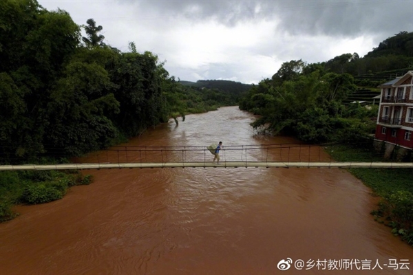 10�ڰ���һ�����꣡�����¾�300����Ա����������漣