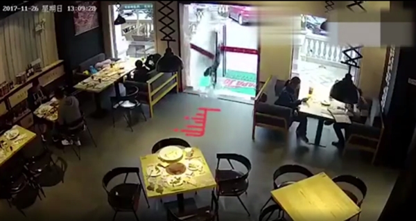 ����С�����ײ�鲣���� �����������10�룺������ɶ��