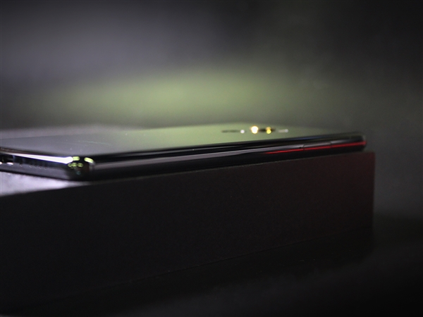 ����֮����С��MIX 2˹����������ͼ�ͣ�ȫ�մɾ���