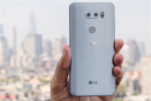 LG V30ɫУݮõ רΪŮû