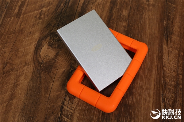 ϣLaCie Rugged Secure 2TBƶӲ̿ͼͣѹ