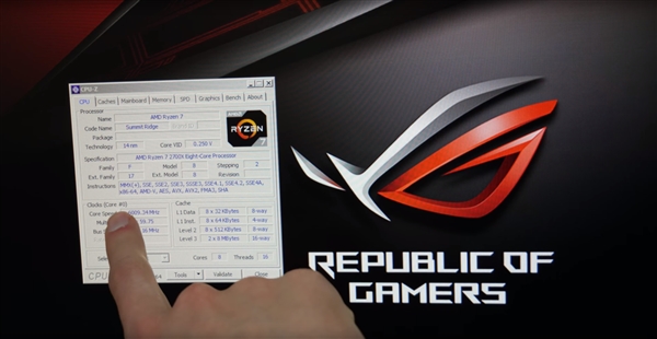 AMD7 2700XҺ6GHzܷ6.1G i7-7820X