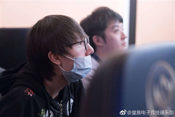 RNGն��Ӣ�����ˡ�MSI 2018�ܹھ���3:1���ܺ���KZս��