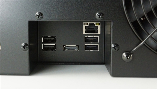 ӳ̩���������������12��AMD RX560�Կ�