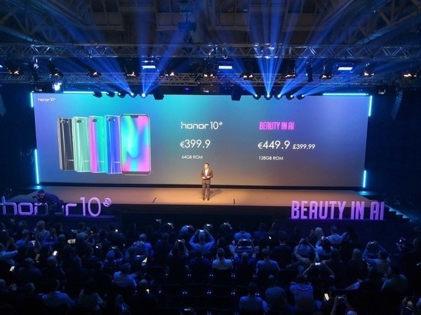 ���������ֻ�������ս�����°볡 ��ҫ�ĺ���Ŀ��Ҳ�͡�һ�롱�й�