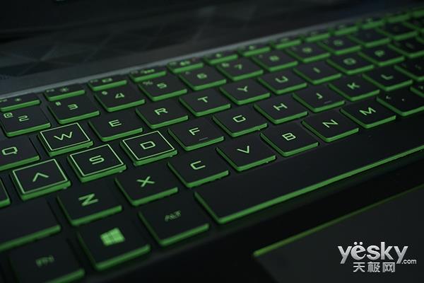 惠普光影精灵4代绿刃版游戏本测试:性能/外观超燃