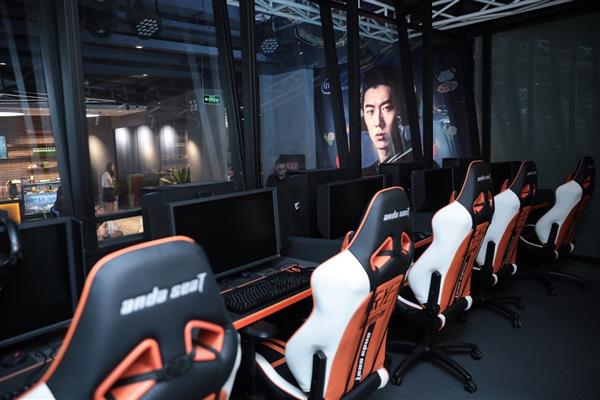 ���ϵ�����һ���ɲιۼǣ����i7/i9�����